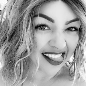 Meet your Posher, Claudia